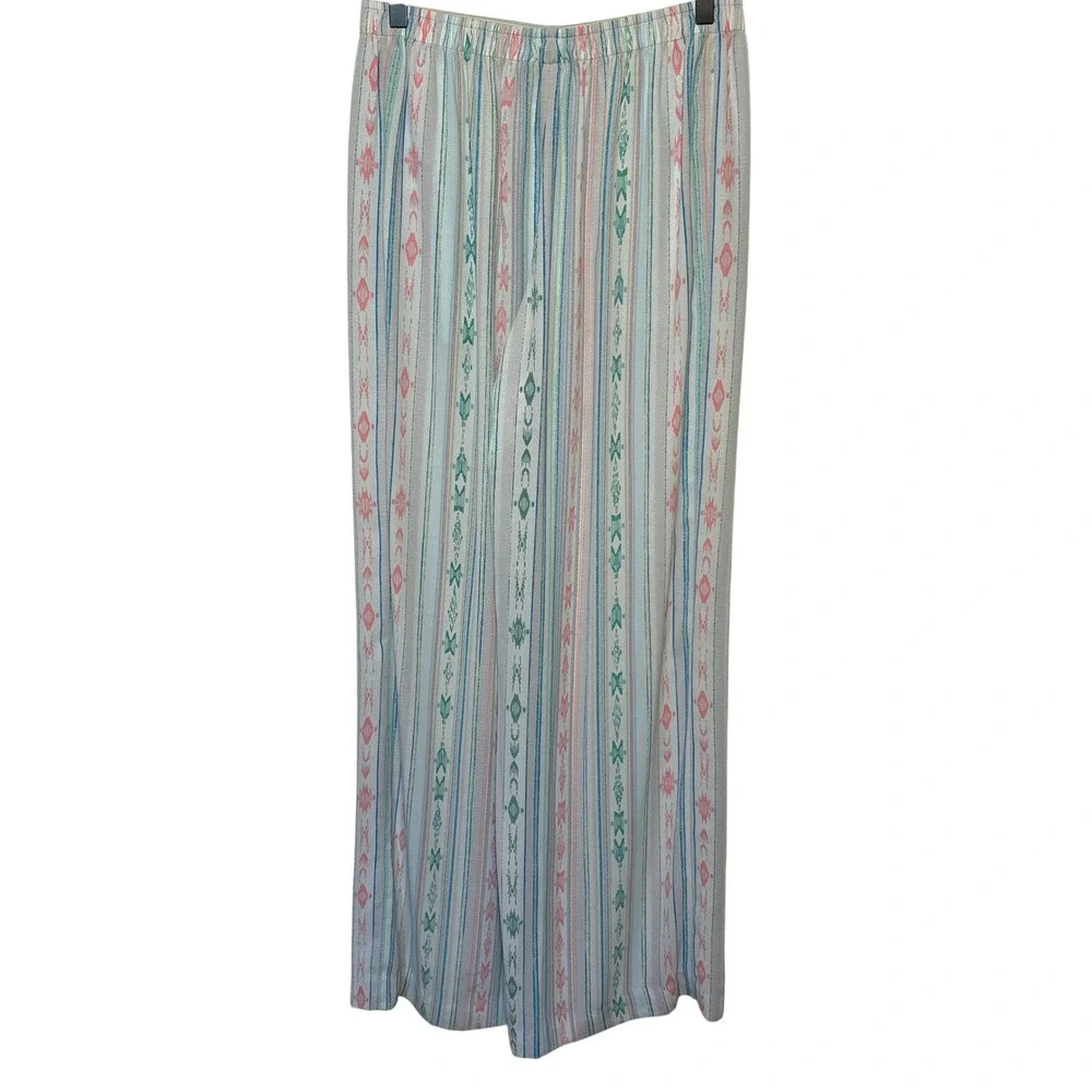 BCBGMaxAzria evokes relaxed
